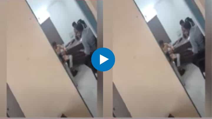 Vaishnavi Hagawane Case : वैष्णवी हगवणे प्रकरणी राजेंद्र हगवणेंच्या मित्राला चौकशीसाठी ताब्यात घेतलं Vaishnavi Hagawane Case : वैष्णवी हगवणे प्रकरणी राजेंद्र हगवणेंच्या मित्राला चौकशीसाठी ताब्यात घेतलं