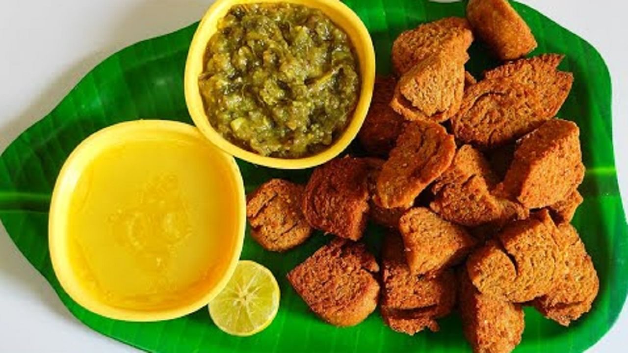 जळगावात वरण बट्टीला विशेष खाद्याचा दर्जा मिळाला असून घरी काही कार्यक्रम, लग्न सोहळा किंवा उपवास सोडताना पाहिलं प्राधान्य वरण बट्टी, घोटलेली वांग्याची भाजी आणि शिरा या जेवणाला दिलं जातं.