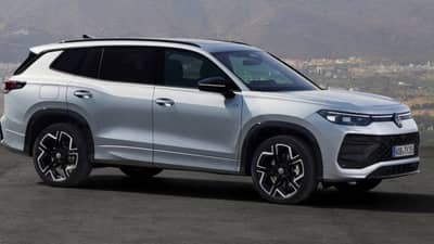 फॉर्च्युनर खरेदी करायची आहे का? ‘या’ SUV ने दिली टक्कर, किंमतही कमी, जाणून घ्या