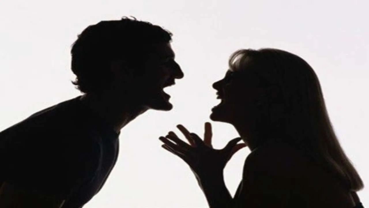 नवरा गाढ झोपला, बायको भयंकर रागावली, उकळतं तेल घेऊन आली, त्यानंतर... पुढचं वाचून तुम्हीही किंचाळाल