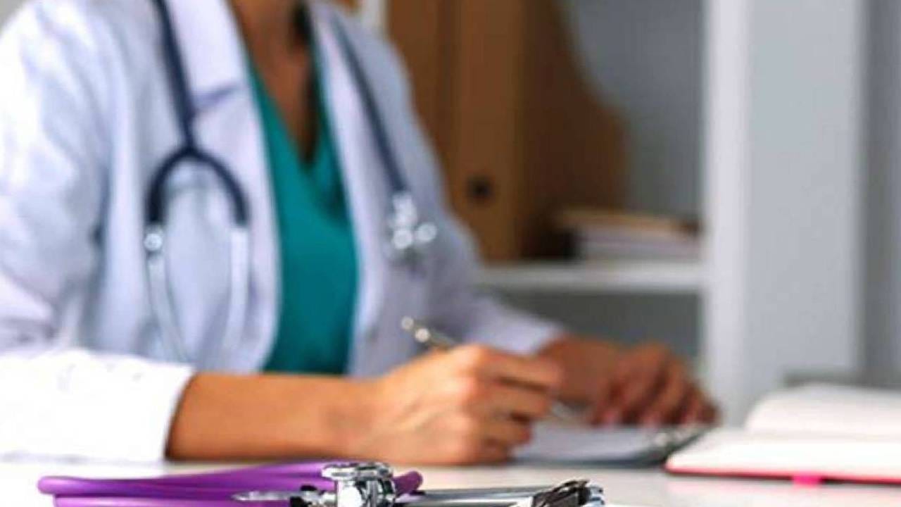 करामती पोरगी... डॉक्टरीपेक्षा भंगारातून सर्वाधिक कमावते; पगार ऐकून हैराण व्हाल