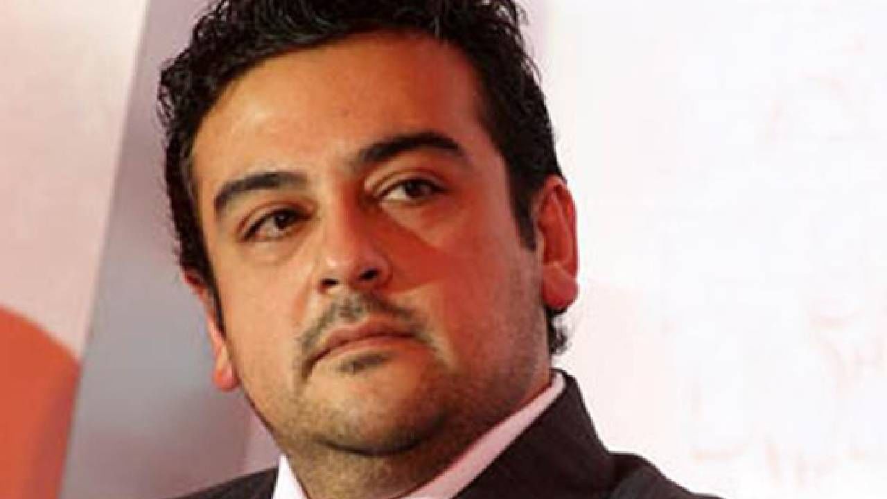 Video Call वर पहावा लागला आईचा जनाजा; अदनान सामीसोबत पाकिस्तानचा खोटेपणा