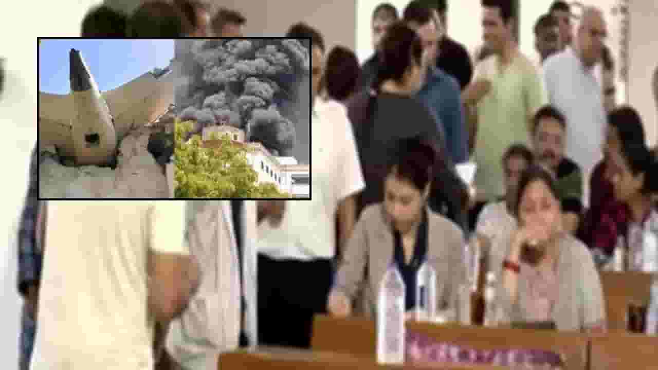 Ahmedabad Plane Crash : मृतांच्या 192 नातेवाईकांच्या DNA चाचण्या पूर्ण, ओळख पटल्यावर मृतदेह ताब्यात देणार Ahmedabad Plane Crash : मृतांच्या 192 नातेवाईकांच्या DNA चाचण्या पूर्ण, ओळख पटल्यावर मृतदेह ताब्यात देणार