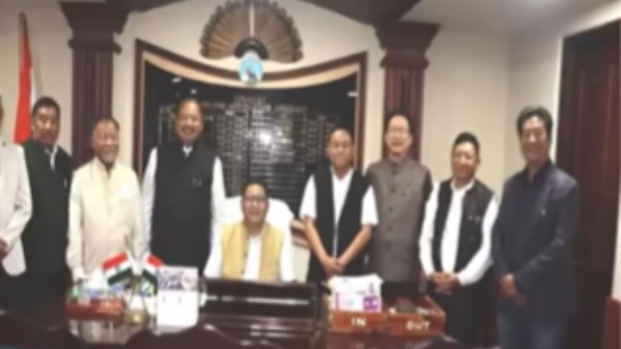 Ajit Pawar NCP : अजित पवारांना मोठा धक्का! 7 आमदारांनी सोडली साथ