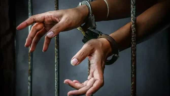 कल्याणमध्ये बाईक्स आणि मोबाईल चोरांचा सुळसुळाट, पोलिसांना मोठं यश, इराणी टोळीला अटक