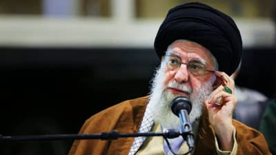 Israel-Iran War : इराणमध्ये पुतण्याच उठला काकाच्या जीवावर, अयातुल्ला खामेनीचा पाय खोलात; पुतण्यानेच पुकारले बंड, ती मोठी अपडेट काय