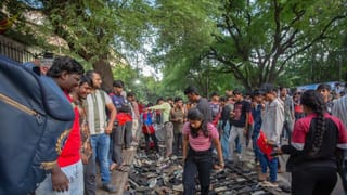 Bengaluru Stampede : बंगळुरु चेंगराचेंगरी प्रकरणी मोठी अपडेट, अखेर त्या दोघांचा राजीनामा