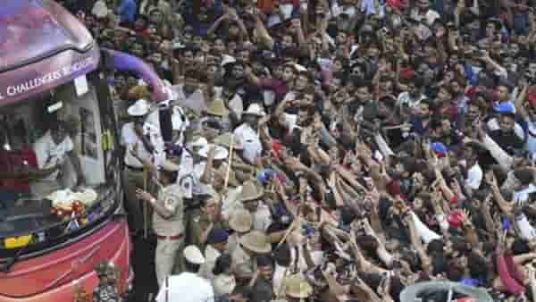 बंगळुरु चेंगराचेंगरीचं कटू सत्य! अचानक प्लान बदलण्याचं कारण काय? पोलिसांना महिती होतं की...