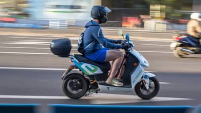 पावसाळ्यात बाईक चालवताना ‘या’ 5 गोष्टी लक्षात ठेवा, जाणून घ्या