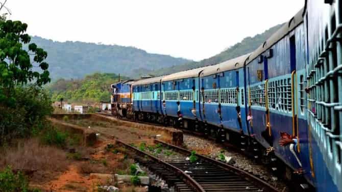 80 टक्के लोकांना नाही माहिती, काही मिनिटांत होणार तिकिट बुक, प्रोसेस जाणून घ्या