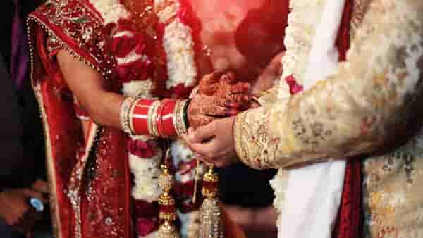 हे गाव लई न्यारं! नवरी वरात घेऊन येते आणि नवरदेवाची पाठवणी होते; परंपरा ऐकून तुम्हीही कपाळाला हात माराल