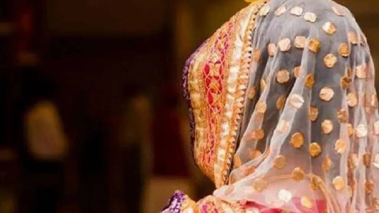 जे घडतय ते शांतपणे पाहात रहा; घर मालकाशी पत्नीचे संबंध, पतीला कळताच... थरकाप उडवणारी घटना