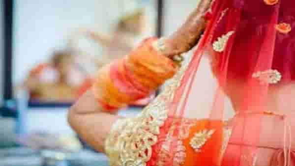 3 मुलांच्या आईवर आला जीव, काकू म्हणून आवाज देत गेला बेडरुममध्ये; नवऱ्याने नको त्या अवस्थेत पाहिलं अन्...