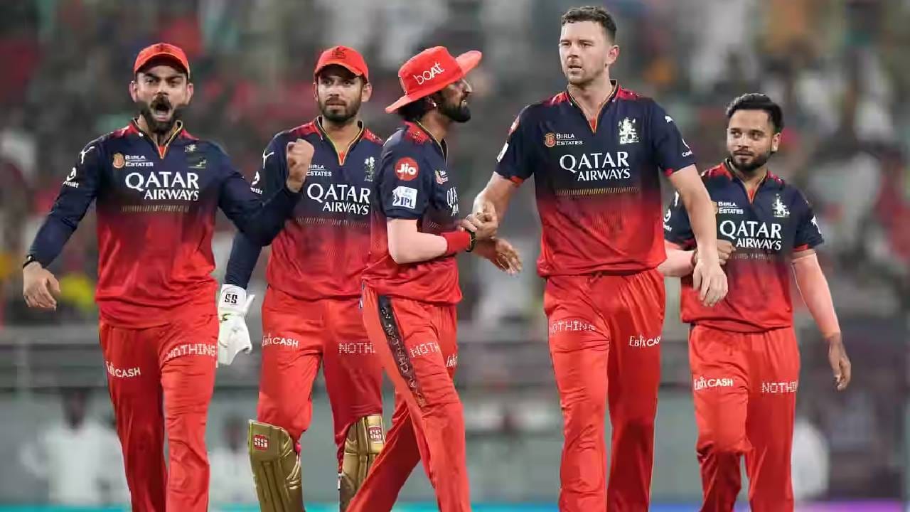 3 जून रोजी अहमदाबाद येथील नरेंद्र मोदी स्टेडियमवर होणाऱ्या आयपीएलच्या अंतिम फेरीत उत्तम कामगिरी करून रॉयल चॅलेंजर्स बंगळुरू पहिल्यांदाच विजेतेपद मिळवेल का हे पाहणे औत्सुक्याचं आहे. 17 वर्षात जे इतरांना जमलं नाही ते रजत पाटिदारच्या नेतृत्वात शक्य होईल का? हे पाहणं महत्त्वाचं ठरेल. (Photo- BCCI/IPL))