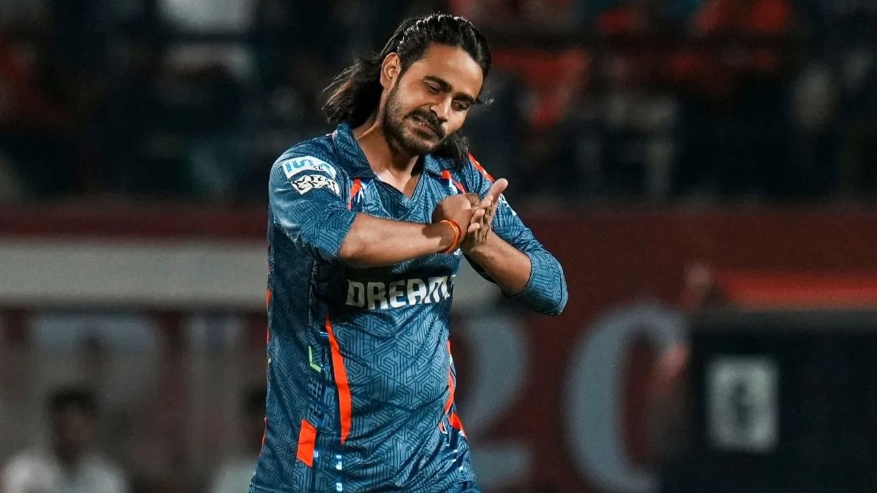 5 बॉल 5 विकेट्स, दिग्वेश राठीचा कारनामा, पाहा व्हीडिओ