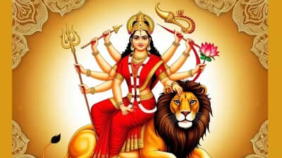 Durga Puja 2025: मासिक दुर्गाष्टमीच्या दिवशी या गोष्टी नियमित दान केल्यामुळे आयुष्यात नांदेल सुख शांती....