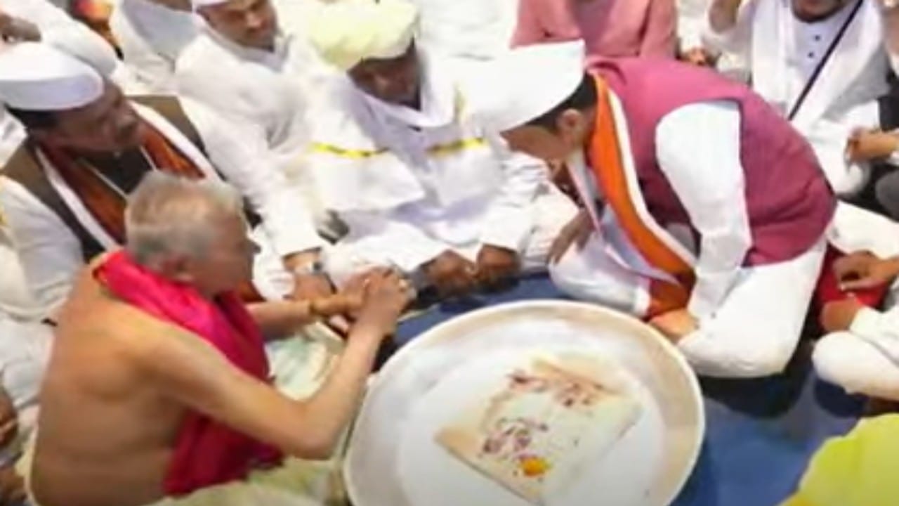 6 जुलै रोजी असणाऱ्या आषाढी एकादशीसाठी ही पालखी पंढरपूरला जाणार आहे 