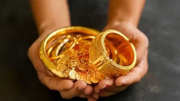 इराण आणि इजराइल यांच्यातील पेटलेल्या युद्धामुळे परिणामी सोन्या चांदीच्या दरात मोठी वाढ झाली होती.