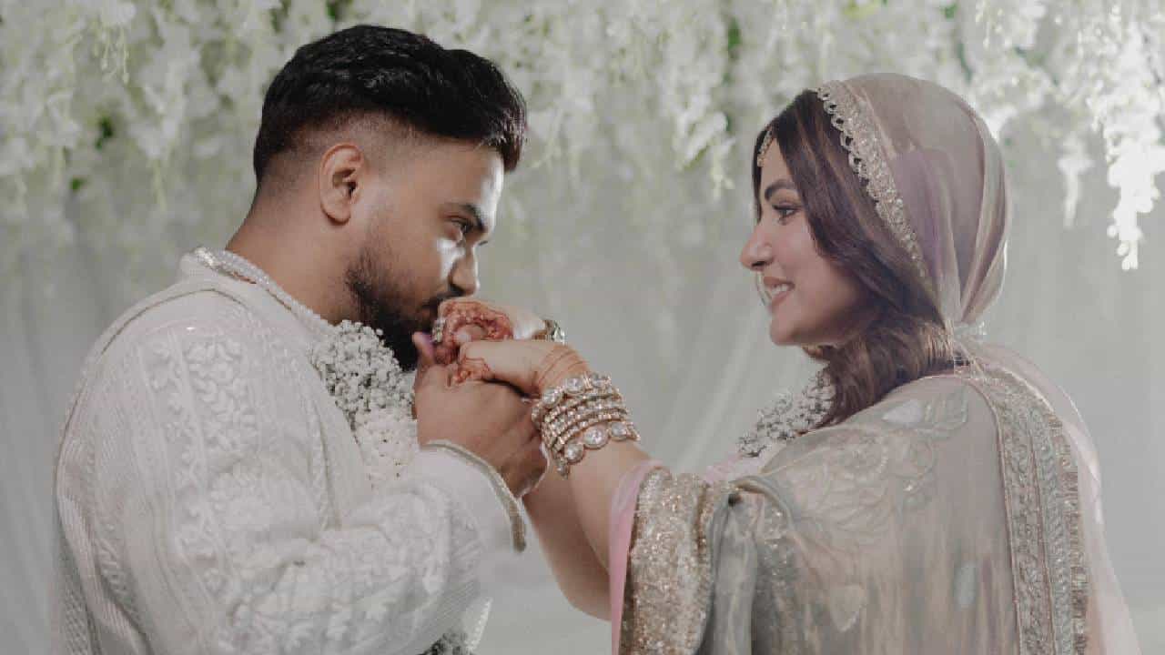 तुझ्या पतीने इस्लाम स्वीकारला का? हिंदूशी लग्न करणाऱ्या हिना खानवर प्रश्नांचा भडीमार