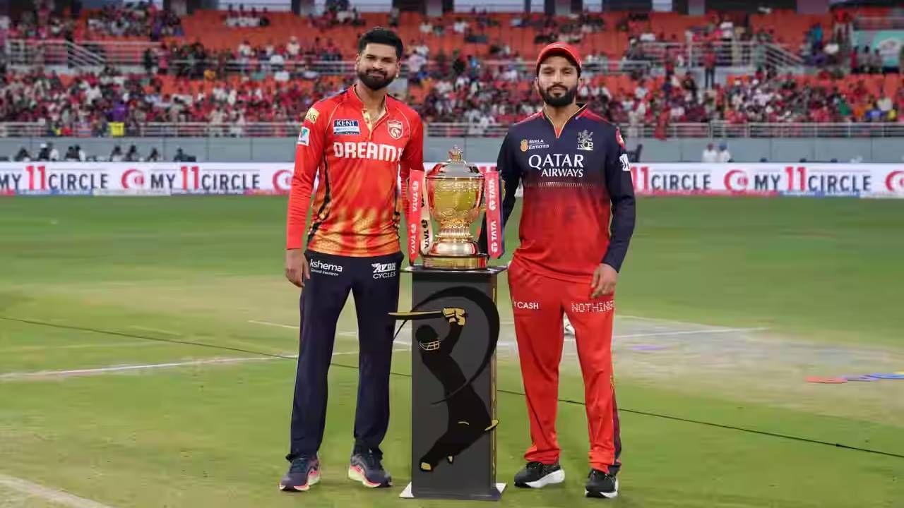 या पर्वात पंजाब किंग्सने 17 पैकी 12 वेळा नाणेफेकीचा कौल जिंकला आहे. यासह पंजाब किंग्सने यात पर्वात सर्वाधिक वेळा नाणेफेक जिंकण्याचा मान मिळवला आहे. तसेच तीन संघांशी बरोबरी साधली आहे. (फोटो- आयपीएल/बीसीसीआय)