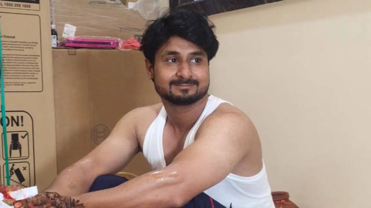 हनीमूनला गेलेल्या इंदूरच्या राजाचा 2000 फूट खोल दरीत मृतदेह, पोस्टमार्टम रिपोर्टमधून धक्कादायक खुलासे हनीमूनला गेलेल्या इंदूरच्या राजाचा 2000 फूट खोल दरीत मृतदेह, पोस्टमार्टम रिपोर्टमधून धक्कादायक खुलासे