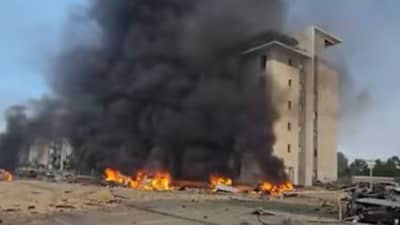 Iran Israel War: इराणचा आक्रमक पवित्रा, इस्रायलच्या बड्या शहरावर मिसाईल अटॅक, सगळीकडे जाळ अन् धूर