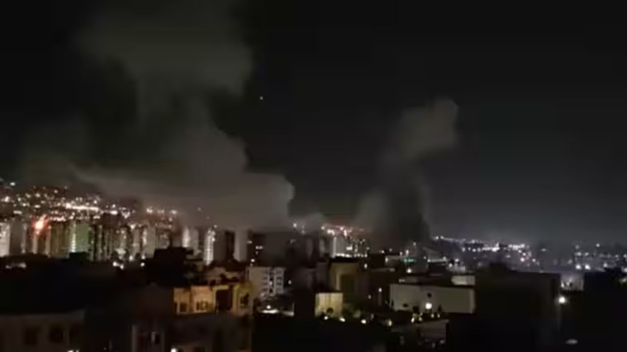 Israel Attacks Iran: इस्त्रायलकडून इराणच्या अण्वस्त्र केंद्रांवर हल्ला, अमेरिकेकडून पहिली प्रतिक्रिया Israel Attacks Iran: इस्त्रायलकडून इराणच्या अण्वस्त्र केंद्रांवर हल्ला, अमेरिकेकडून पहिली प्रतिक्रिया