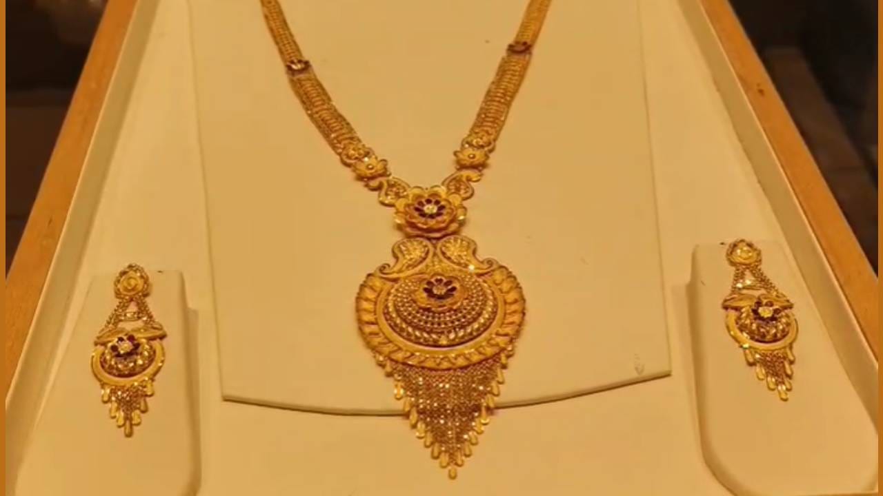 असेच दर वाढत राहिले तर काही दिवसांनी सराफाच्या दुकानांमध्ये महिलाच दिसणार नाहीत अशा भावना सुद्धा यावेळी ग्राहक महिलांनी व्यक्त केल्या