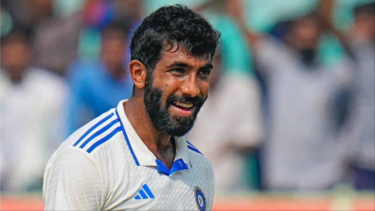 जसप्रीत बुमराहने कसोटीत सर्वाधिक वेळा बाद केलेला खेळाडू हा जो रूट आहे. दरम्यान, ऑस्ट्रेलियाच्या पॅट कमिन्सने जो रूटला सर्वाधिक वेळा बाद करण्याची किमया साधली आहे. त्याने त्याला 11 वेळा बाद केले आहे. (Photo: Getty Images/BCCI)