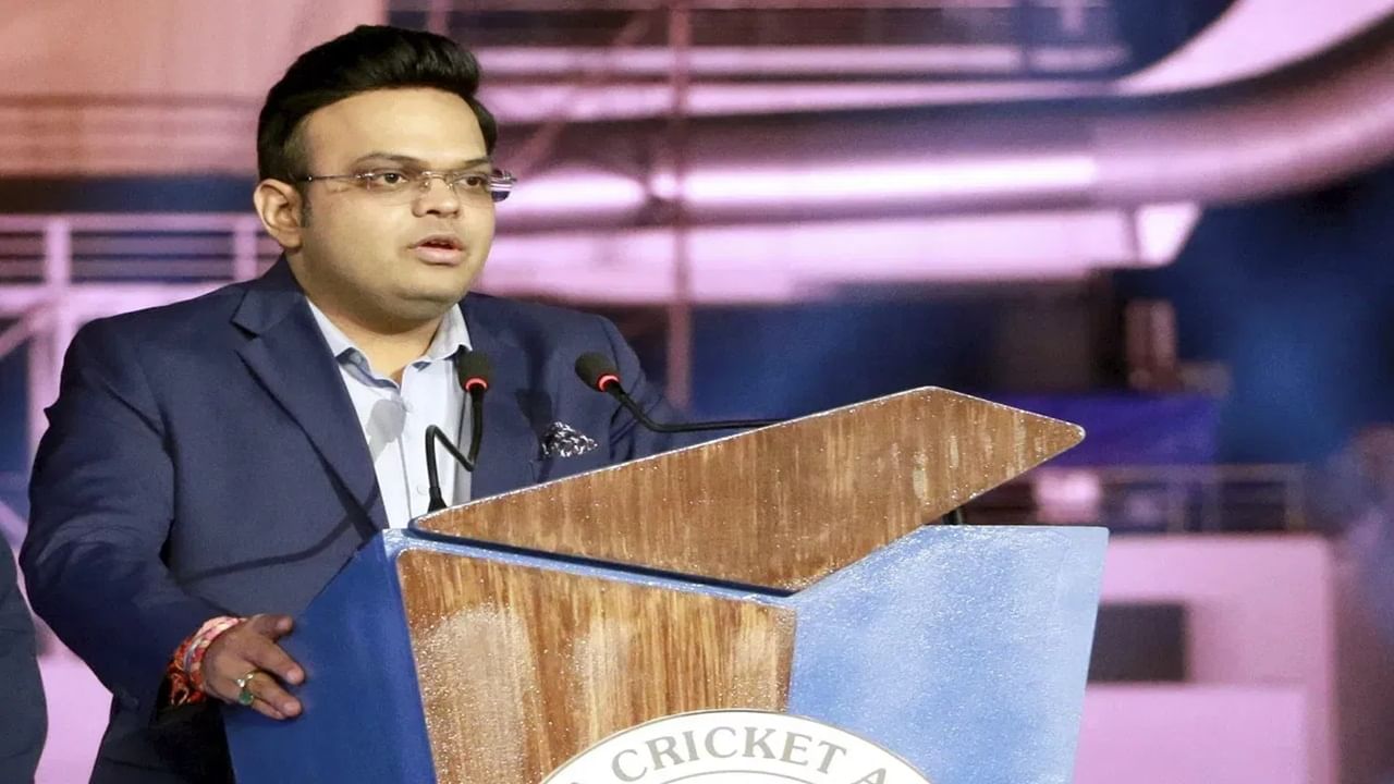 रिशीता पटेल यांच्या शिक्षणाबाबत कोणतीही माहिती नाही. मात्र जय शाह हे सध्या आयसीसी अध्यक्ष म्हणून कार्यभार सांभाळत आहे. जय शाह यांनी याआधी बीसीसीआय सचिव, एसीसी अध्यक्ष आणि अशी अनेक पदं भूषवली आहेत. (Photo Credit : PTI)