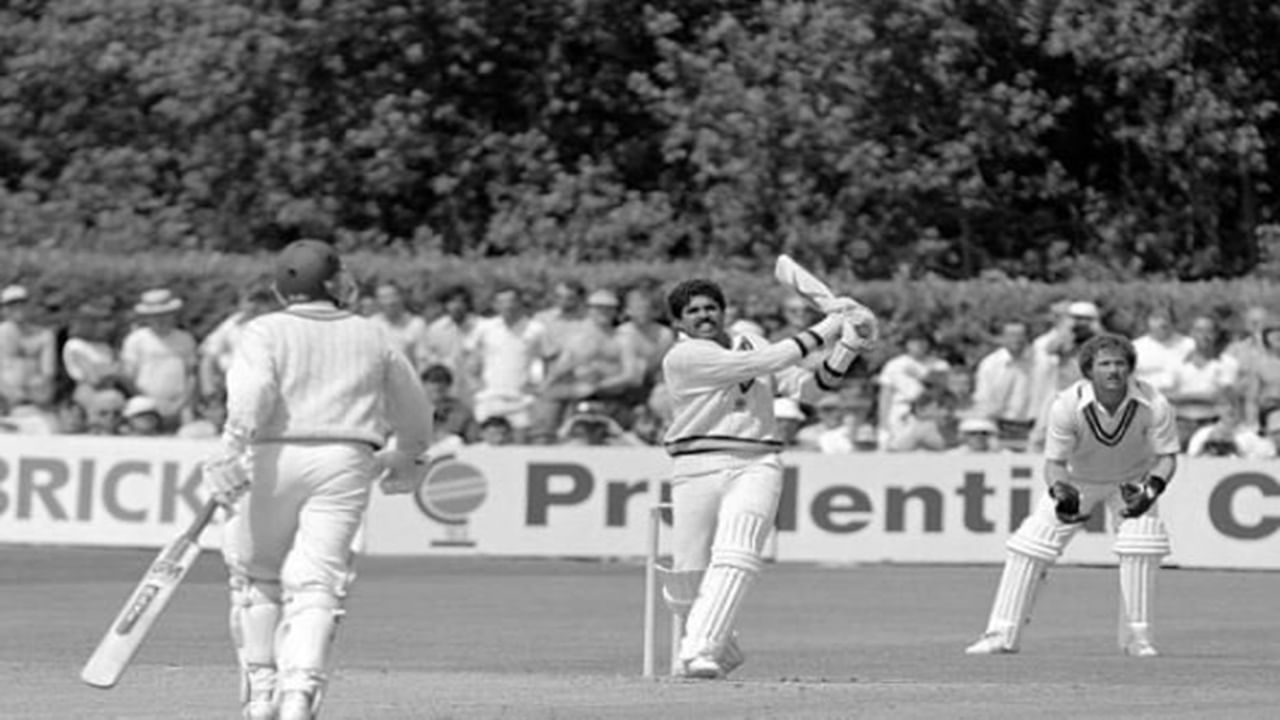 टीम इंडियाला 1971 नंतर सीरिज जिंकण्यासाठी 15 वर्षांची प्रतिक्षा करावी लागली. टीम इंडियाने कपिल देव यांच्या कॅप्टन्सीत 1986 साली 2-0 अशा फरकाने कसोटी मालिका जिंकली होती.  (Photo Credit :Icc X Account)