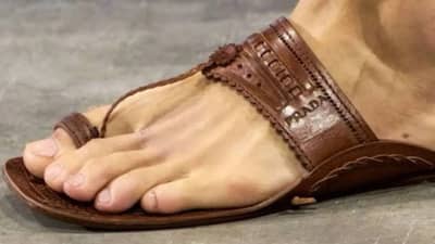 जागतिक फॅशन आयकॉन बनली आपली कोल्हापुरी चप्पल, जाणून घ्या ही अनोखी खासियत