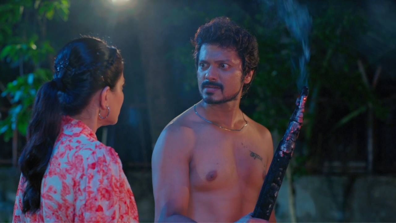 स्टार प्रवाह वाहिनीवरील लोकप्रिय मालिका ‘लग्नानंतर होईलच प्रेम’चं कथानक दिवसेंदिवस उत्कंठावर्धक होतंय. जीवा आणि काव्याच्या नात्याचा गुंता वाढत असतानाच आता जीवाने एक टोकाचं पाऊल उचलण्याचा निर्णय घेतला आहे. 
