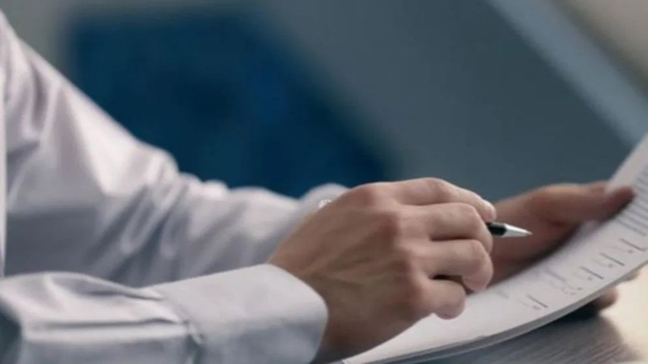 मालमत्तेची कागदपत्रं हरवली? अशी मिळवा डुप्लिकेट कॉपी मालमत्तेची कागदपत्रं हरवली? अशी मिळवा डुप्लिकेट कॉपी