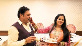 एक नेता अन् एक अभिनेत्री, एकमेकांच्या प्रेमात पडले अन्... एक नेता अन् एक अभिनेत्री, एकमेकांच्या प्रेमात पडले अन्...