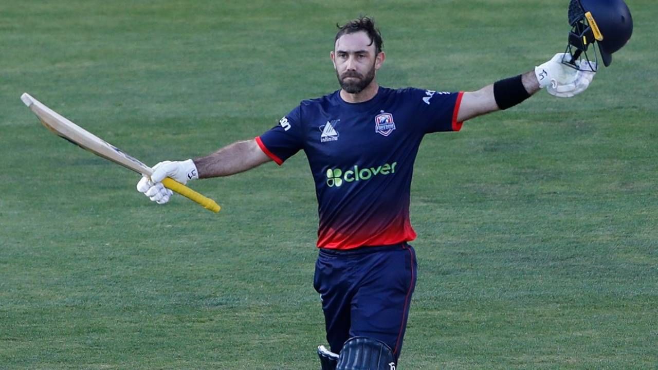 ग्लेन मॅक्सवेल टी20 क्रिकेटमध्ये 10500हून अधिक धावा करणारा जगातील 16 वा फलंदाज ठरला. तसेच टी20 क्रिकेटमध्ये 170 विकेट्स घेतल्या आहेत. यादरम्यान त्याने 8 शतके झळकावली आहेत. टी20 क्रिकेटमध्ये 10500+ धावा, 150+ विकेट्स आणि 8 शतके करणारा जगातील एकमेव फलंदाज होण्याचा मान मिळवला आहे.