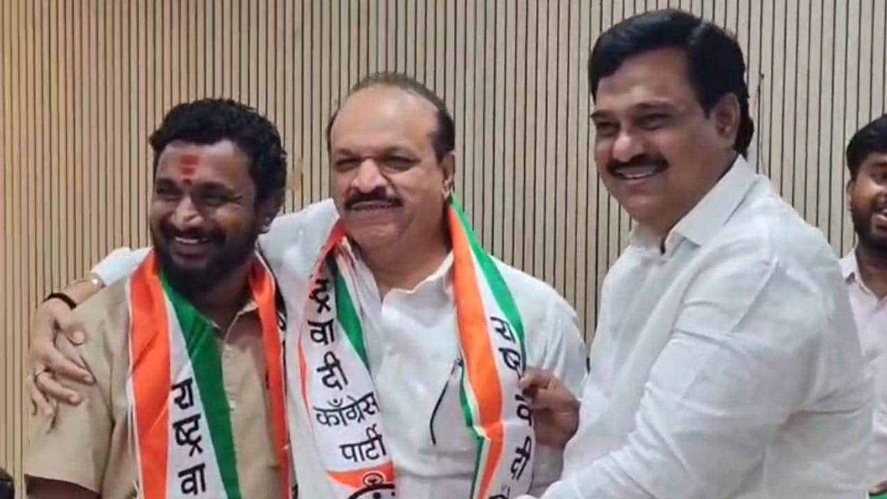 अकोल्यात काँग्रेसला मोठा धक्का, बड्या नेत्याचा अजित पवार गटात प्रवेश