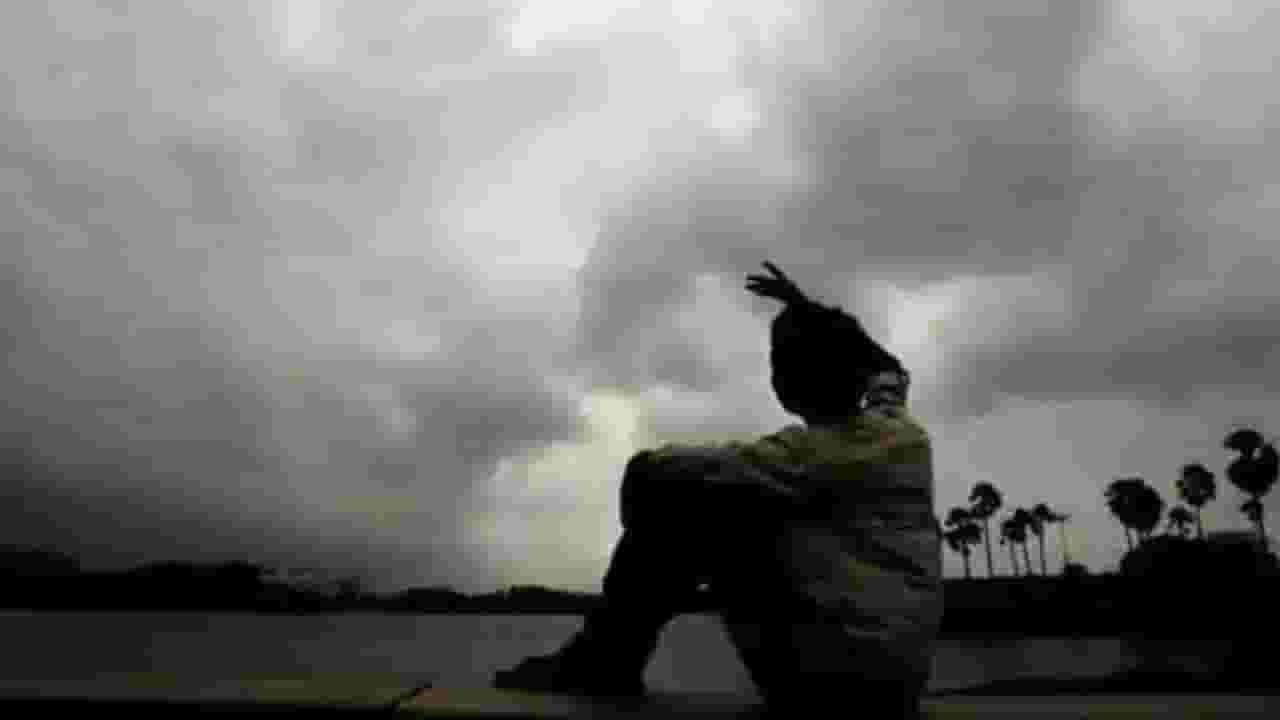 Maharashtra Weather : महाराष्ट्रात मान्सून दाखल मात्र विदर्भ प्रतिक्षेत, कधीपर्यंत वाट पाहवी लागणार? हवामान खात्यानं म्हटलं... Maharashtra Weather : महाराष्ट्रात मान्सून दाखल मात्र विदर्भ प्रतिक्षेत, कधीपर्यंत वाट पाहवी लागणार? हवामान खात्यानं म्हटलं...