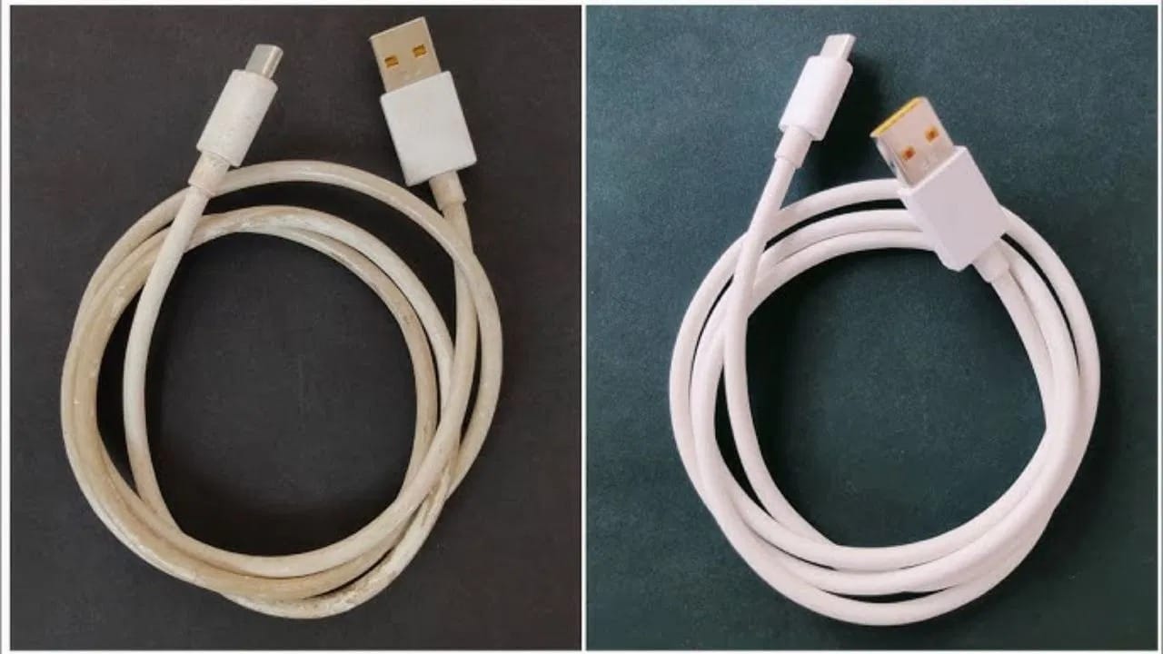 पांढरा चार्जर चमकवण्यासाठी एका भांड्यात २ चमचे व्हिनेगर घ्या. या व्हिनेगरमध्ये एक कापड बुडवा आणि त्या कापडाने चार्जर हलक्या हाताने पुसून टाका. यानंतर तो ओल्या कापडाने पुन्हा पुसून घ्या.