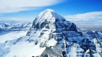 कैलास पर्वतावर आजवर कोणी चढू शकले नाही, का? जाणून घ्या या रहस्यमय ठिकाणाची खरी कहाणी