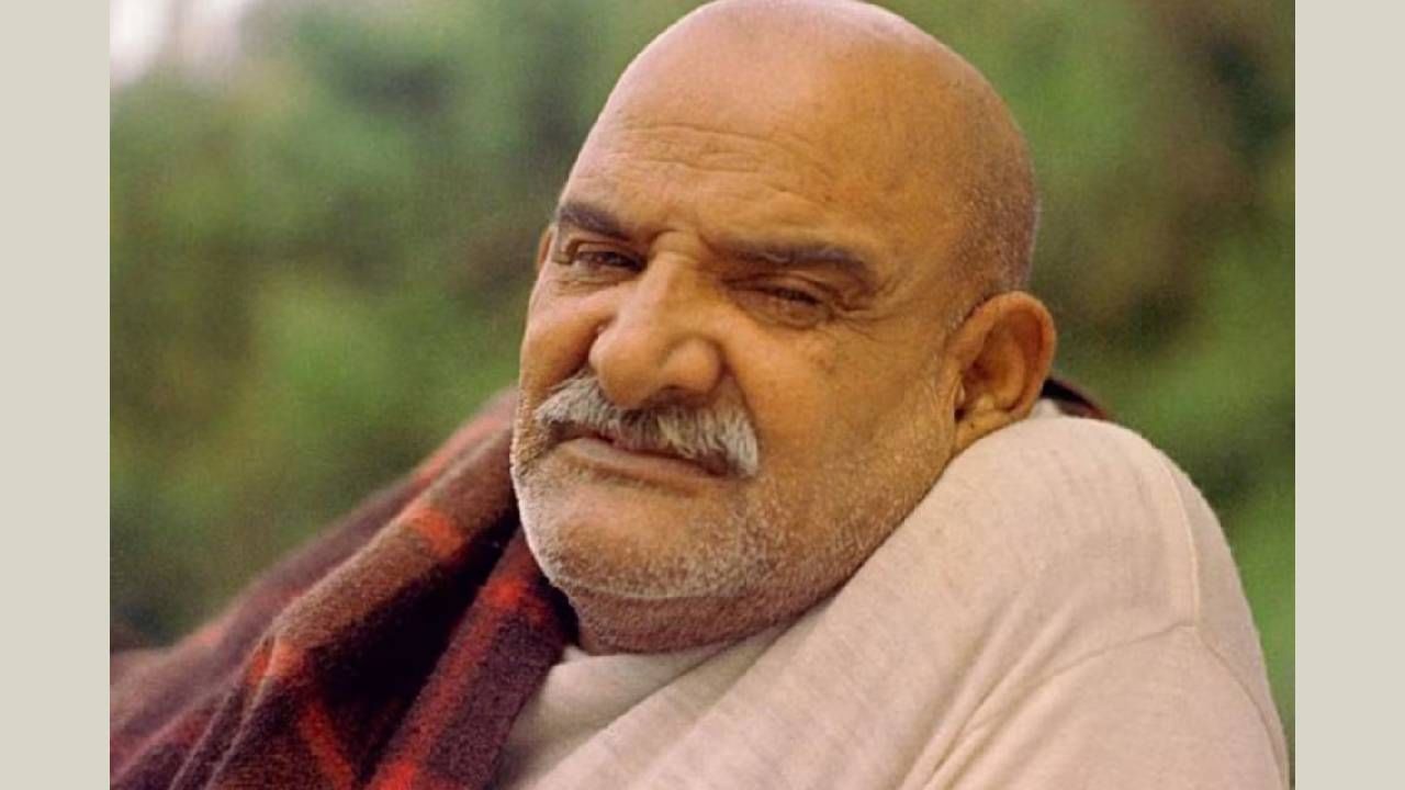 बाबा म्हणतात, केवळ पैसा कमावू नका, त्याचे व्यवस्थापन शिका. उगा खर्च करू नका. व्यसनांपासून चार हात दूर राहा. संपत्तीचा योग्य वापर करा. पैशाची उधळपट्टी टाळा.