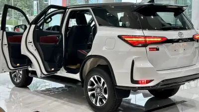 टोयोटा फॉर्च्युनर नवीन अवतारात लाँच, मिळणार खास फीचर्स, किंमत किती?