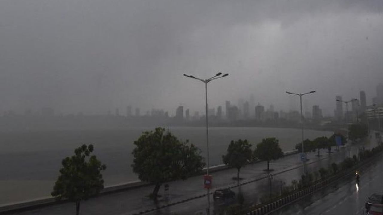 यंदाच्या पावसाळ्यात 19 वेळा समुद्राला येणार मोठी भरती,या तारखांना सावध राहा यंदाच्या पावसाळ्यात 19 वेळा समुद्राला येणार मोठी भरती,या तारखांना सावध राहा