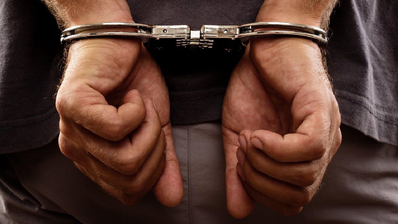 Pune Crime : जामिनानंतर फरार झालेला महाठग टीव्ही चॅनलमुळे सापडला, १२ वर्षात ४ राज्यात १० पेक्षा जास्त गुन्हे