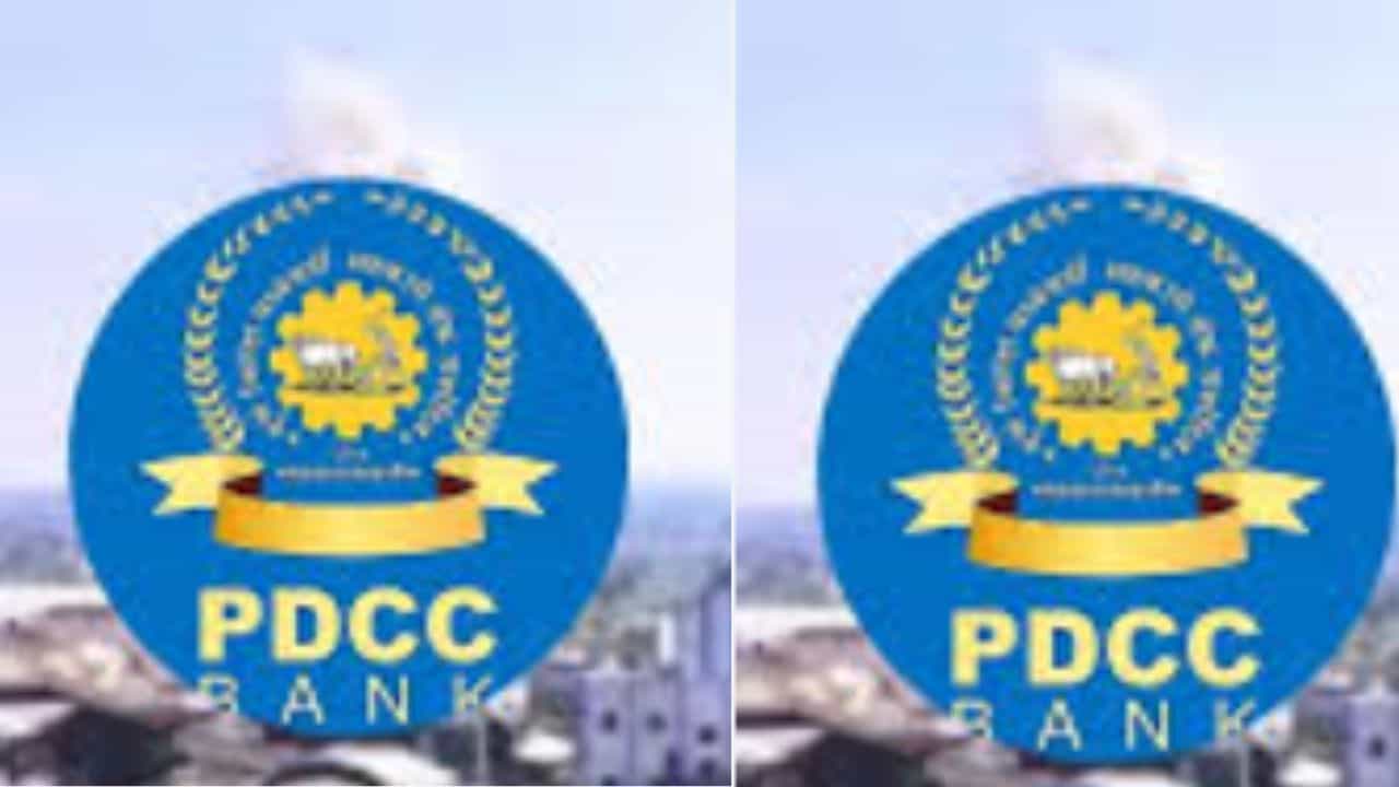 रात्री 11 वाजता PDCC बँक उघडी, टेबलावर मतदारांच्या याद्या आरोपांनी बारामतीत वातावरण तापलं