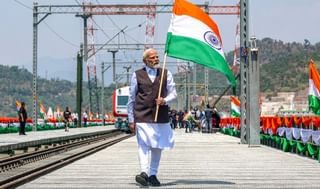 काश्मीर दौऱ्यातील नरेंद्र मोदींचा ट्रेन कोच होता बुलेटप्रूफ, रेल्वे फोर्स वनच्या धर्तीवरच बनवला