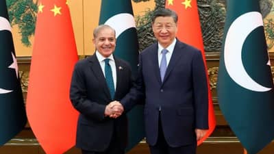 चीन पुन्हा पाकिस्तानच्या मदतीला धावला, बुडती अर्थव्यवस्था वाचवण्यासाठी अशी केली मदत