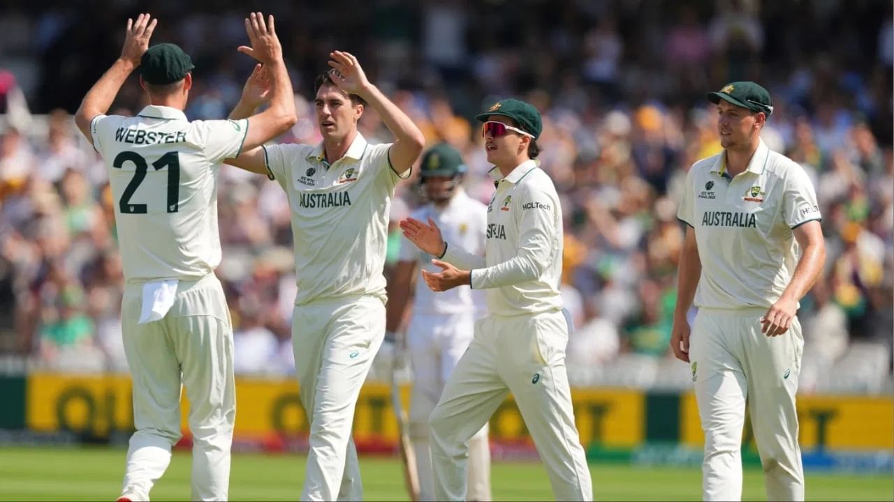 वर्ल्ड टेस्ट चॅम्पियनशीप 2025-2027 या साखळीत ऑस्ट्रेलिया सर्वाधिक 22 सामने खेळणार आहे. इंग्लंडला 21 सामने खेळण्याची संधी मिळणार आहे. न्यूझीलंड 16 कसोटी सामने खेळणार आहे. तर बांगलादेश आणि श्रीलंकेचे प्रत्येकी 12-12 सामने होणार आहेत. (Photo Credit : PTI)