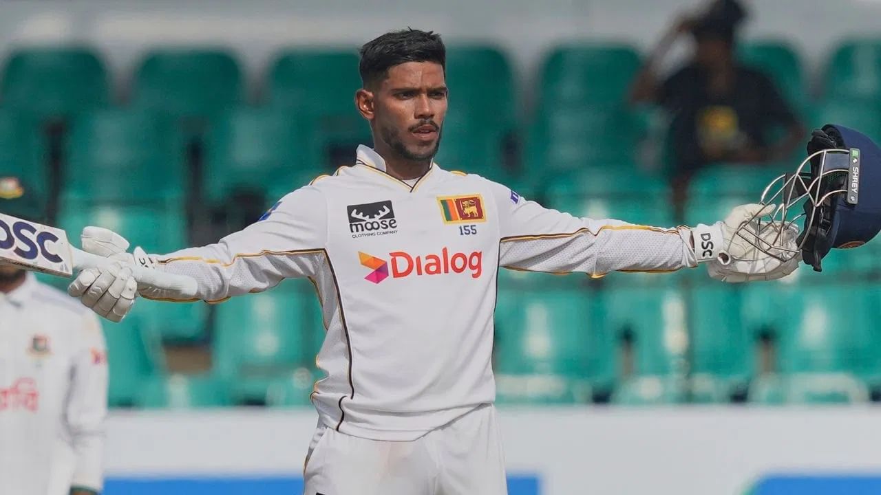 ऋषभ पंतनंतर या फलंदाजाचा कारनामा, सलग दुसऱ्या टेस्टमध्ये शतकी धमाका ऋषभ पंतनंतर या फलंदाजाचा कारनामा, सलग दुसऱ्या टेस्टमध्ये शतकी धमाका