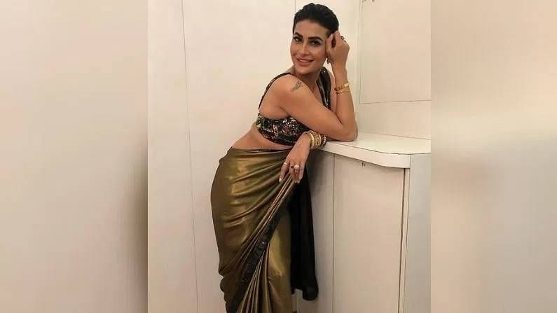 अभिनेत्रीने सांगितले की, मी माझ्या भावालाही विचारले की, जर मी तुझ्यासमोर कपडे बदलले तर तुला चालेल का? त्याने उत्तर दिले, "तू वेडी आहे का?" पवित्राने सांगितले की, तुम्ही तुमच्या देवता आणि इष्टदेवतांवर प्रेम करा. पण, इतके विचित्र वागू नका की आता आपण काहीही करू शकतो.